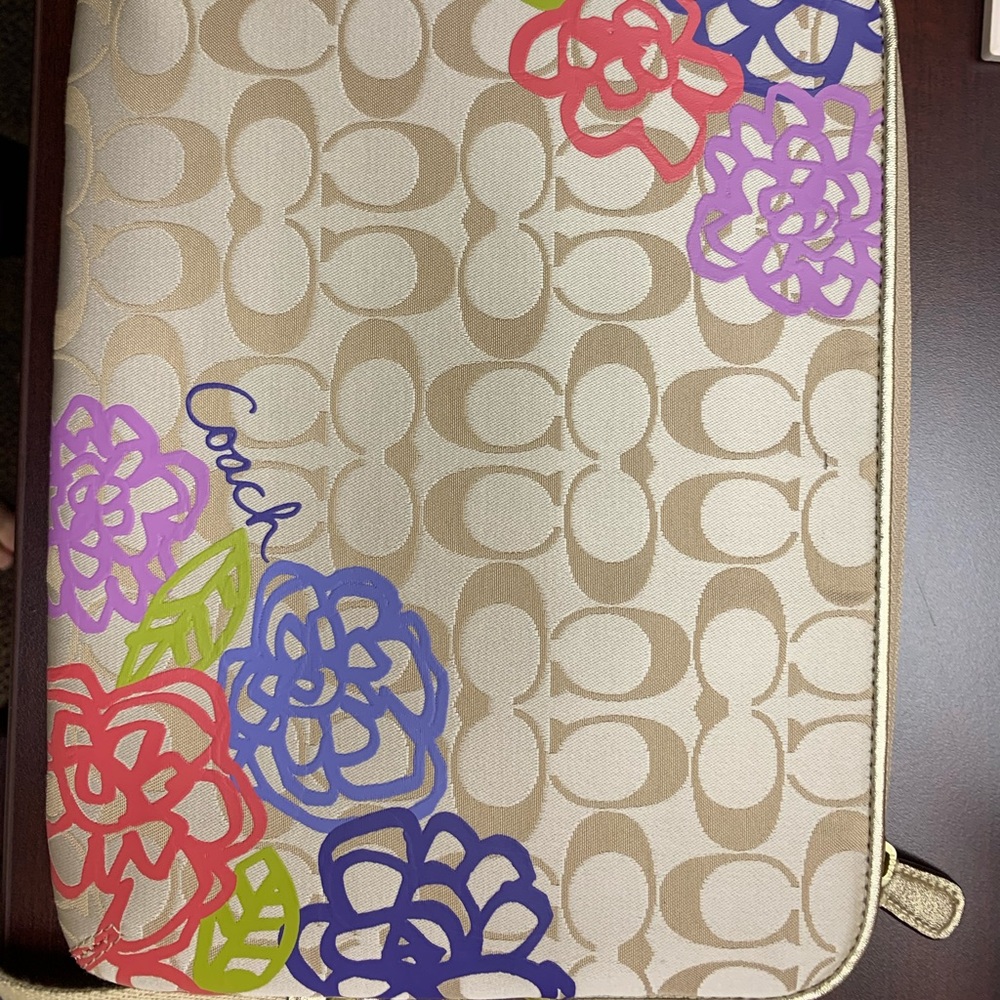 Coach Poppy tablet crossbody